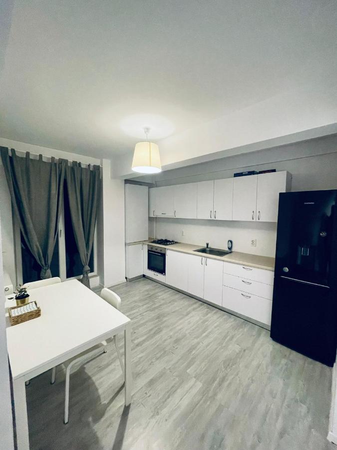 Santorini Residence Apartment Otopeni Exterior photo